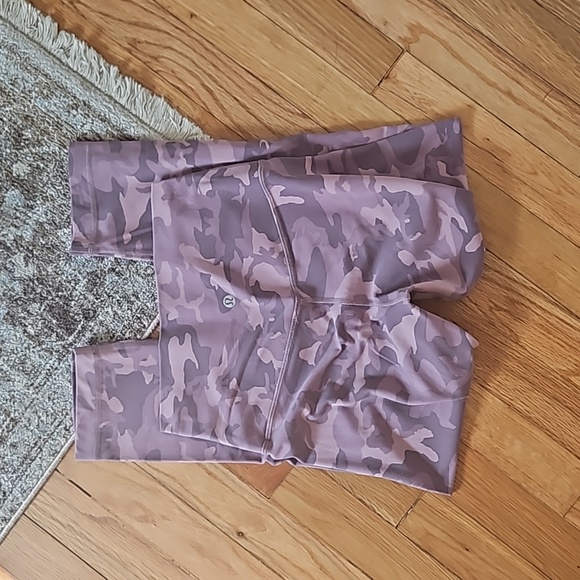 Lululemon Align 21" Crop Leggings Pink Camo 4 - Picture 6 of 6